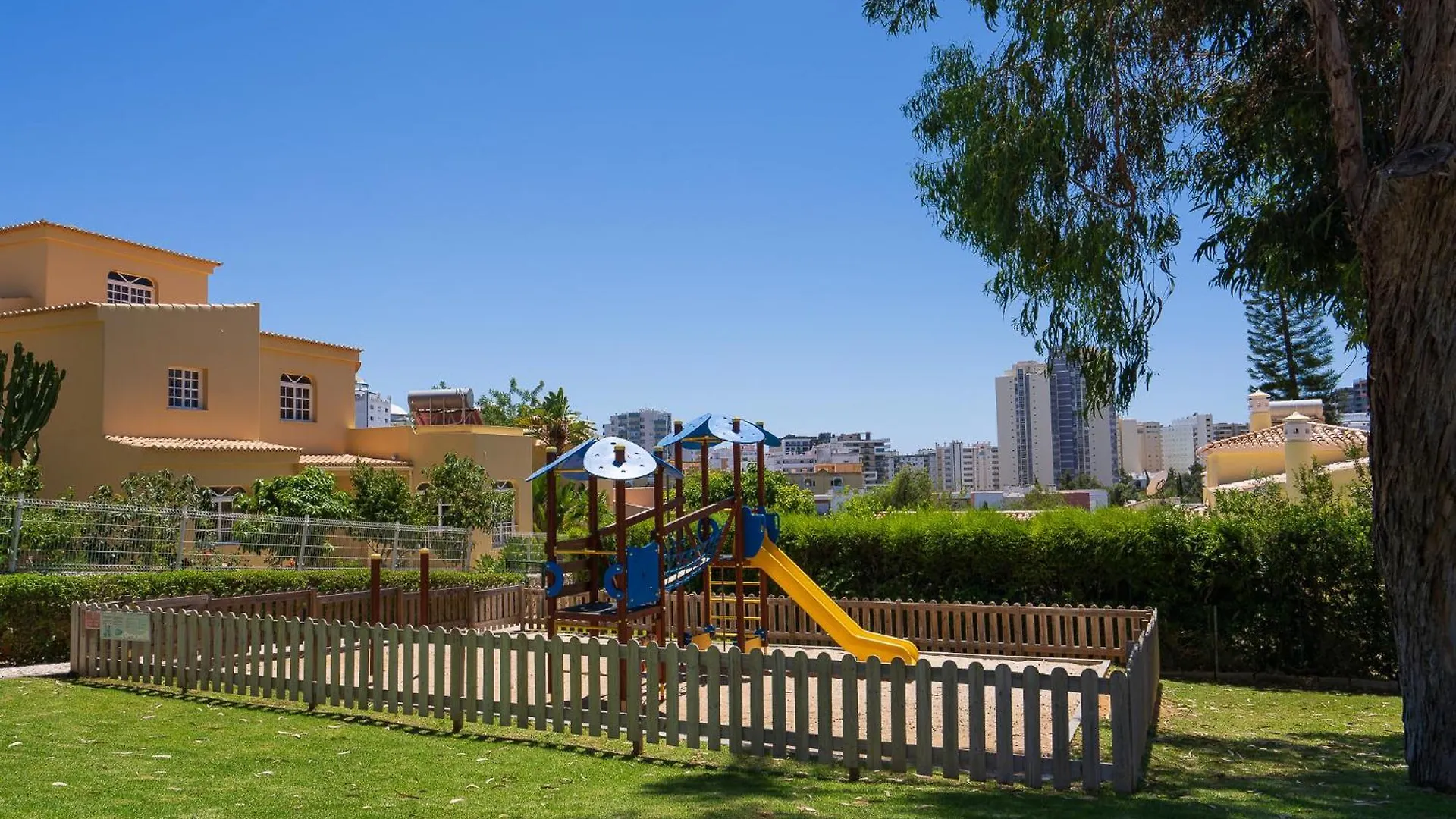 *** Hotel Clube Vilarosa Portimao Portugal